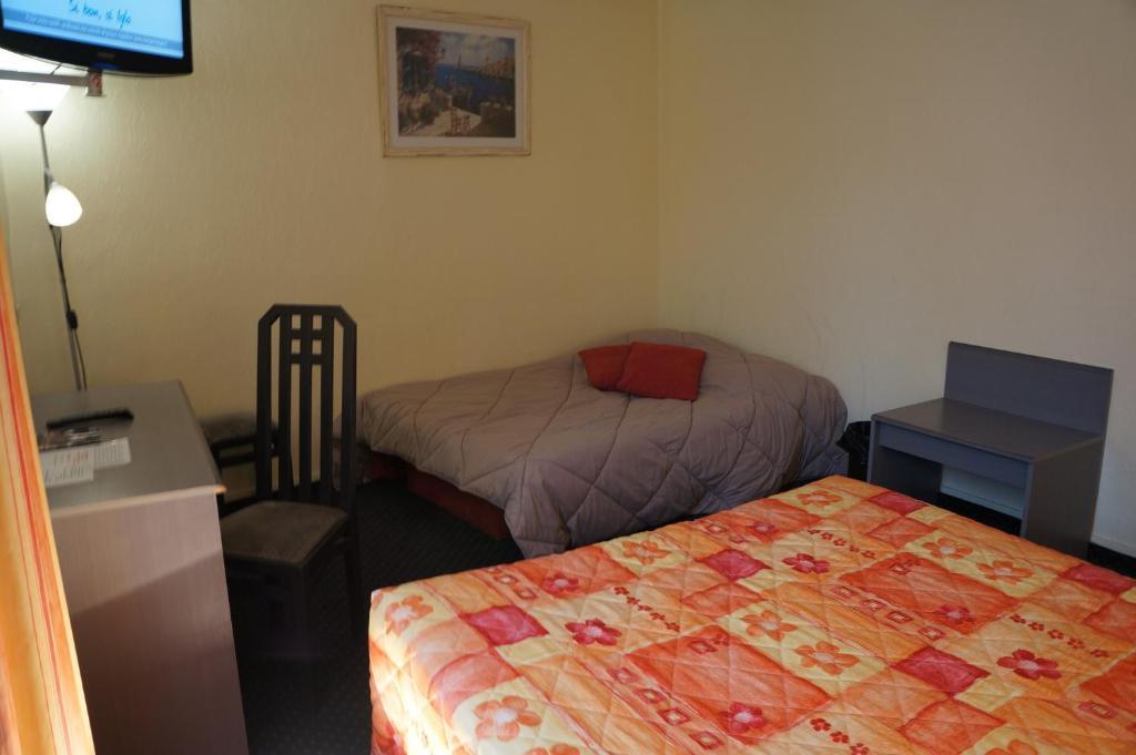 Hotel A La Grace De Dieu Brie-Comte-Robert Esterno foto